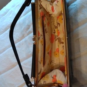 ⭐2 for 1⭐- Vintage black handbag with funky floral interior